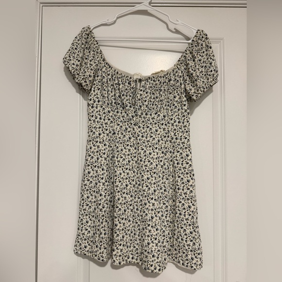 La Hearts Black and White Floral Dress - Picture 1 of 1